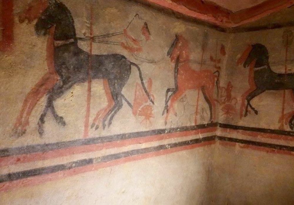 IMPORTANTE SCOPERTA ARCHEOLOGICA A CHIUSI
Scavi rivelano una tomba etrusca del V secolo a.C.