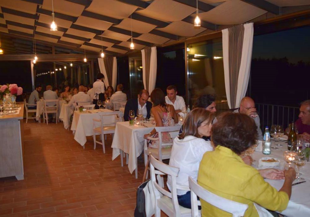 CENA DEGUSTAZIONE A LE BUCHE WINE RESORT
Una bellissima serata lo scorso 20 luglio