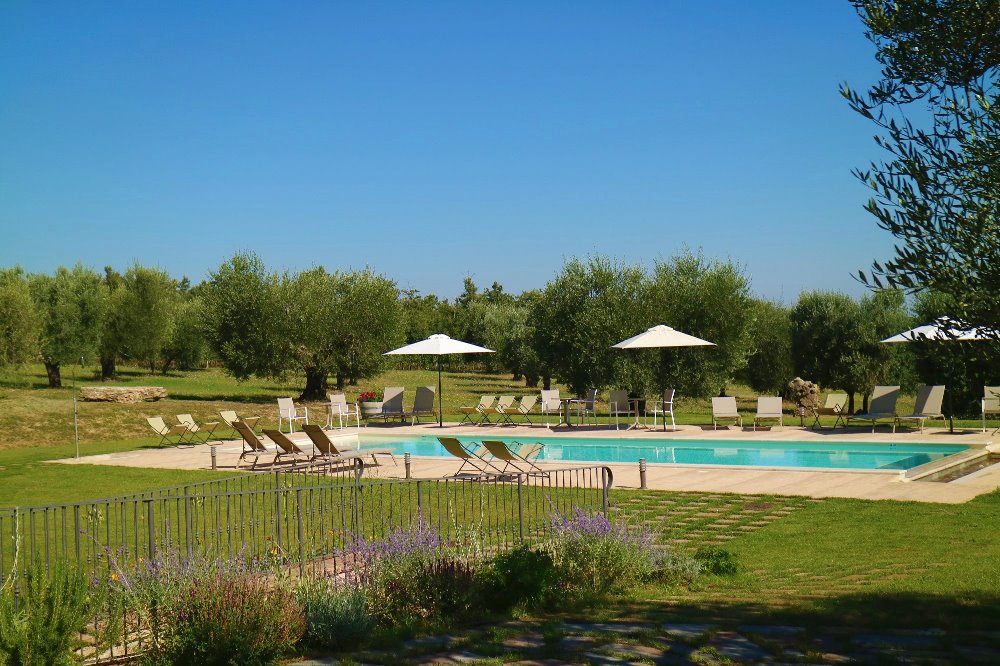 PISCINA
Relax e benessere nella natura